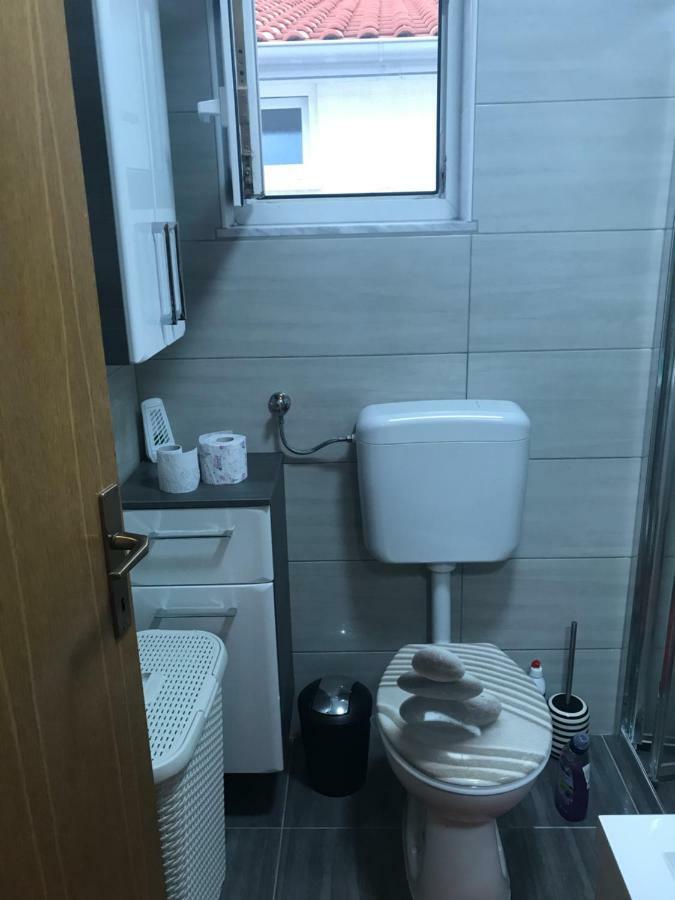 Apartman Petra 2 Vir Exterior photo